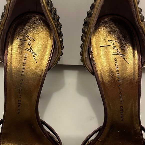 Giuseppe Zanotti Copper Gold Heels with Crystals and Black Bead Embellishments - Picture 4 of 12